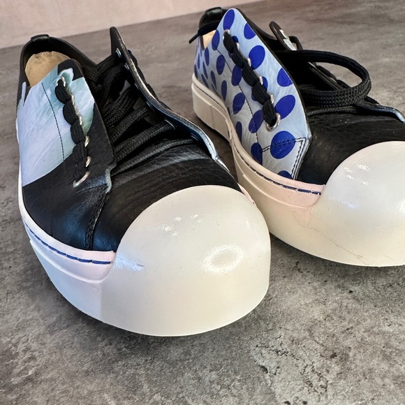 Fendi Authentic Leather Sneakers - Picture 9 of 11